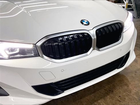 Used 2025 BMW 330i Sedan w/ Convenience Package image 33