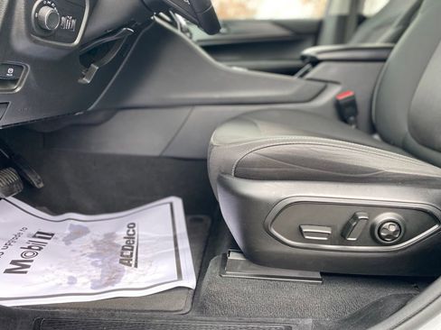 Used 2023 Jeep Grand Cherokee L Laredo image 21