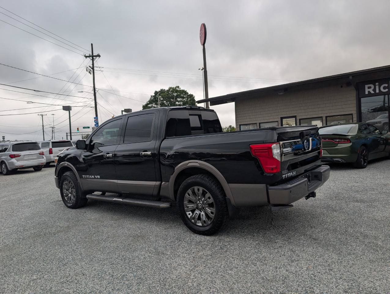 Used 2018 Nissan Titan Platinum Reserve w/ Platinum Utility Package RWD image 9
