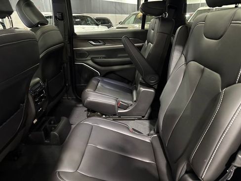 New 2026 Jeep Grand Cherokee L Limited w/ Limited Altitude Package AWD/4WD image 22