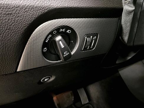 Used 2018 Dodge Durango GT image 31