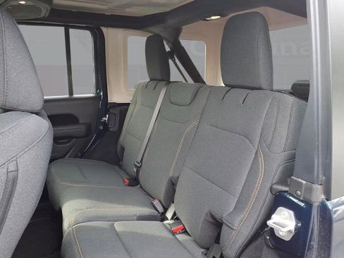 Used 2025 Jeep Wrangler Sport S image 4