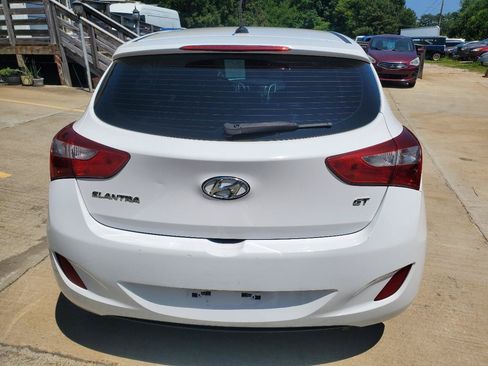 Used 2016 Hyundai Elantra GT FWD image 10