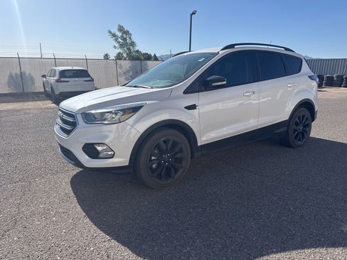 Used 2017 Ford Escape Titanium FWD image 7