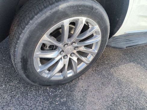 Certified 2021 Cadillac Escalade Premium Luxury w/ LPO, Illumination Package image 6