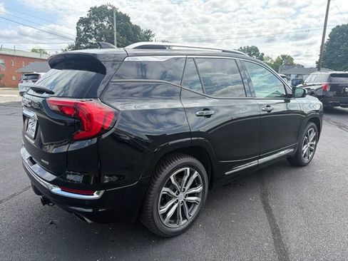 Used 2020 GMC Terrain Denali w/ Denali Premium Package AWD/4WD image 8