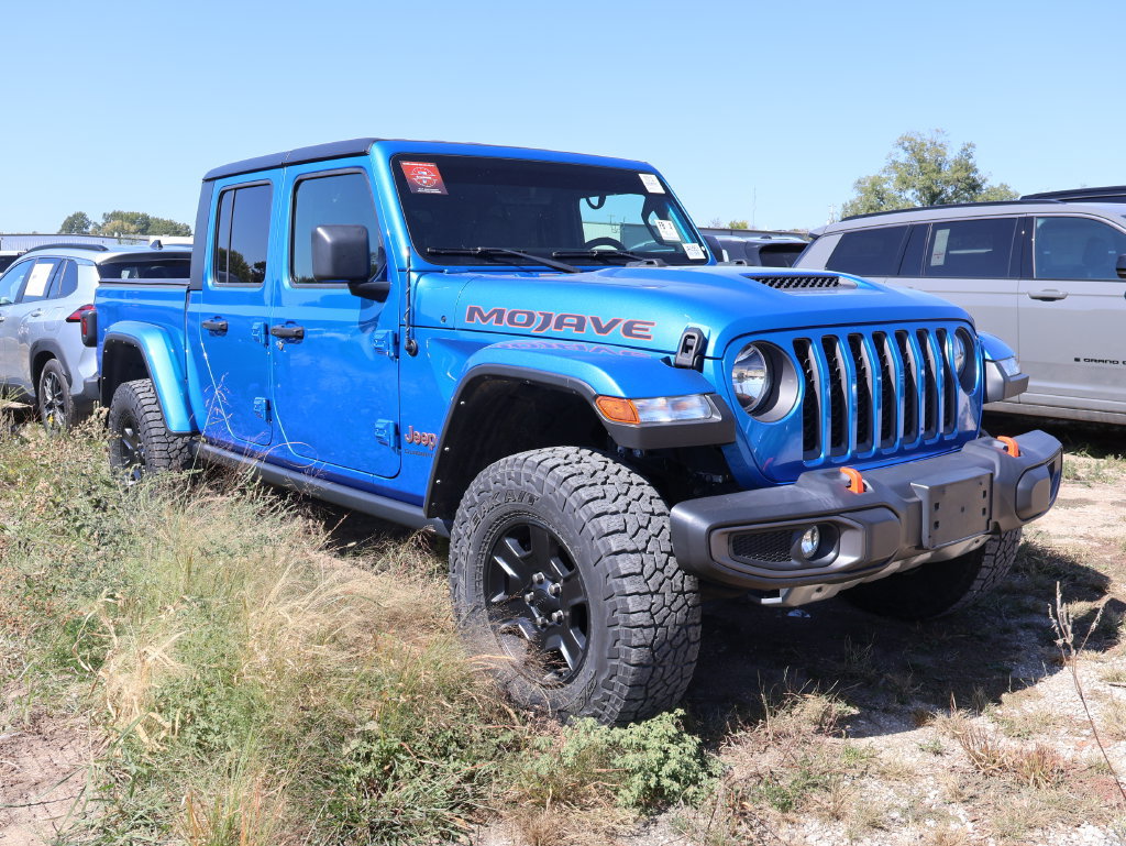 Used 2022 Jeep Gladiator Mojave w/ Trailer Tow Package AWD/4WD image 12