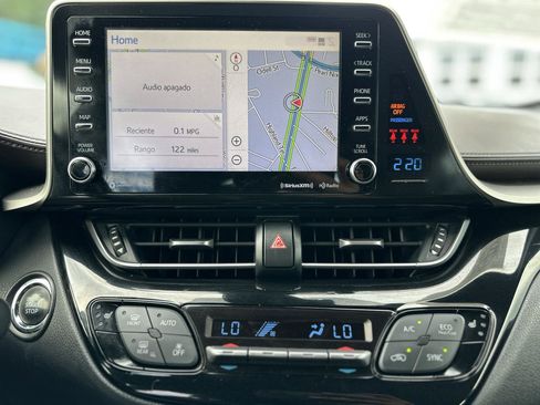 Used 2019 Toyota C-HR Limited FWD image 11
