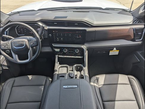 New 2026 GMC Sierra 2500 Denali AWD/4WD image 18