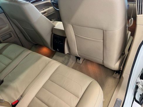 Used 2009 Volkswagen Touareg VR6 image 37