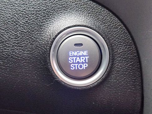 Used 2016 Hyundai Elantra Value Edition image 25