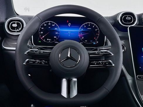 New 2026 Mercedes-Benz GLC 300 4MATIC image 17