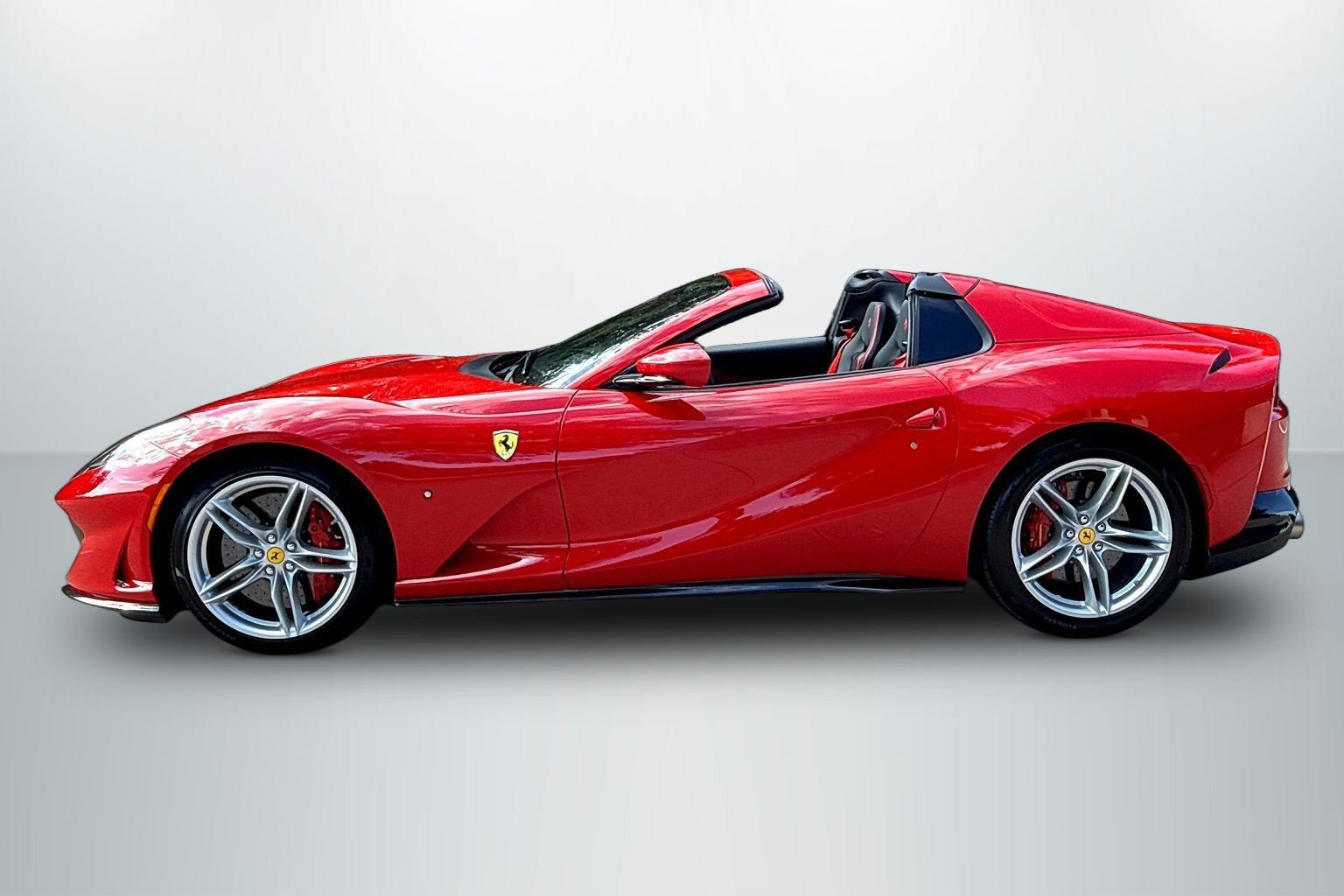 Used 2022 Ferrari 812 GTS RWD image 8