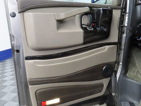 Used 2021 GMC Savana 2500 image 53
