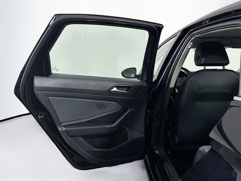 Used 2025 Volkswagen Jetta SE image 26