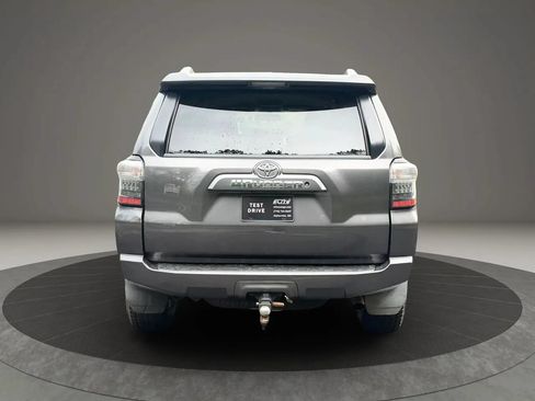 Used 2016 Toyota 4Runner SR5 AWD/4WD image 5