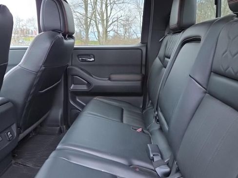 Used 2023 Nissan Frontier PRO-4X w/ Pro-4X Premium Package image 13