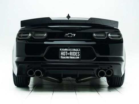 Used 2021 Chevrolet Camaro LT RWD image 16