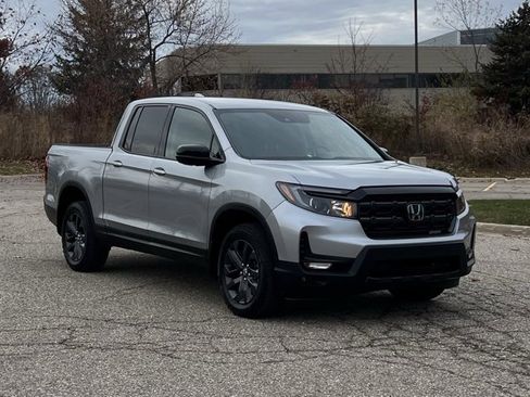 Certified 2024 Honda Ridgeline Sport image 7