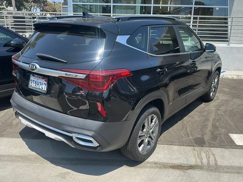 Used 2021 Kia Seltos S FWD image 3