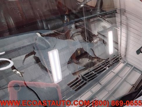 Used 1999 Chevrolet Suburban 2WD w/ Preferred Equipment Group 3 image 22