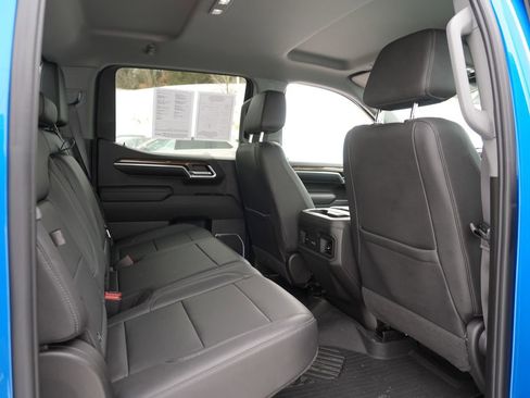 Used 2022 Chevrolet Silverado 1500 LT Trail Boss w/ LT Trail Boss Premium Package image 32