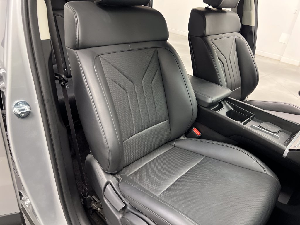 Used 2026 Hyundai Santa Fe SEL AWD/4WD image 33