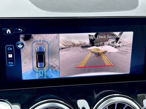 New 2026 Mercedes-Benz GLB 250 4MATIC image 21