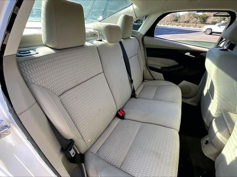 Used 2012 Ford Focus SEL image 19