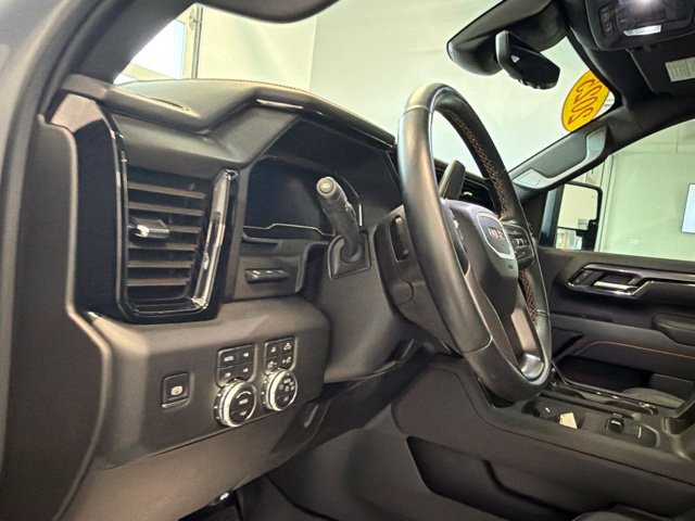 Used 2025 GMC Sierra 2500 AT4 w/ AT4 Premium Plus Package AWD/4WD image 25