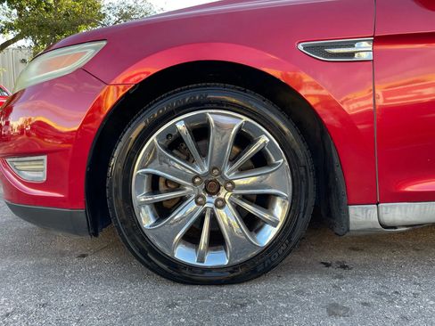 Used 2010 Ford Taurus Limited image 11