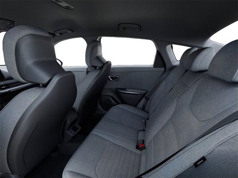 New 2025 Kia K4 EX image 18