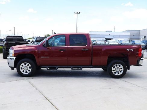 Used 2013 Chevrolet Silverado 2500 LT w/ Interior Plus Package AWD/4WD image 3