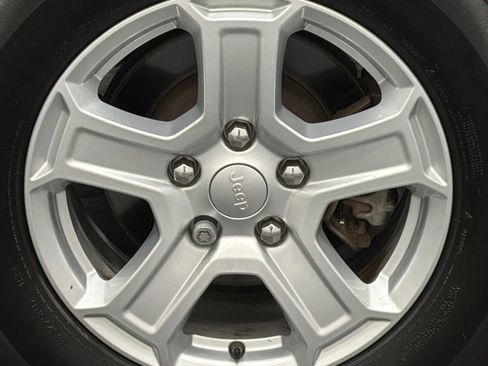 Used 2020 Jeep Wrangler Unlimited Sport S AWD/4WD image 5