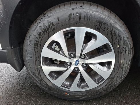 Certified 2025 Subaru Outback Premium AWD/4WD image 8