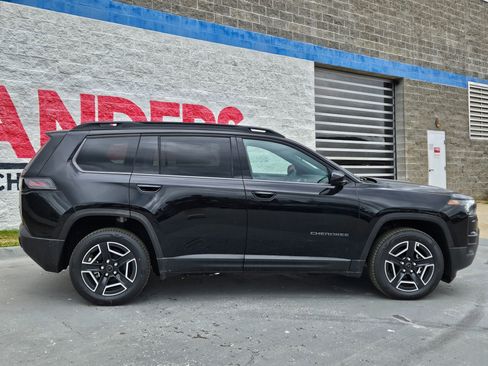 New 2026 Jeep Cherokee Laredo image 8