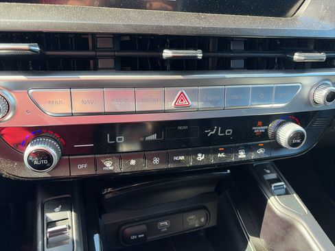 Used 2025 Kia Telluride S image 20