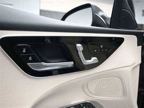 Used 2024 Mercedes-Benz C 300 Sedan image 22