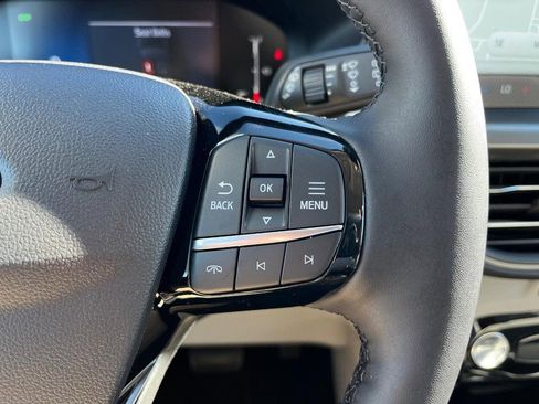 New 2025 Ford Escape SE image 11