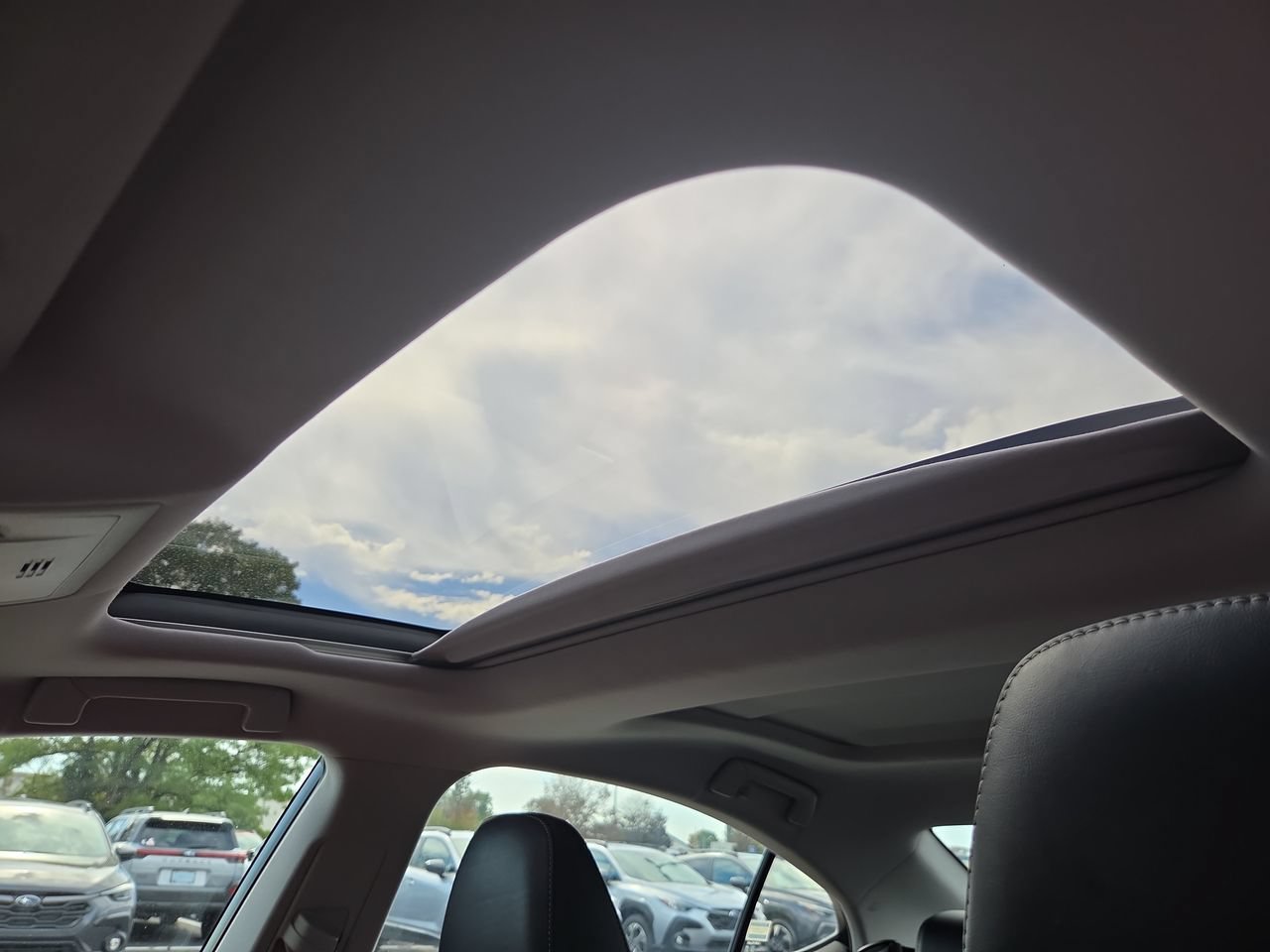 Used 2018 Lexus ES 350 w/ Luxury Package w/Wood Trim FWD image 27