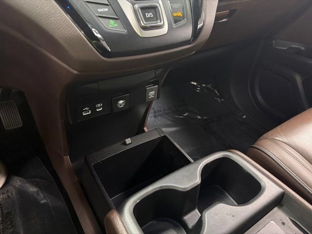Used 2025 Honda Odyssey Touring image 25