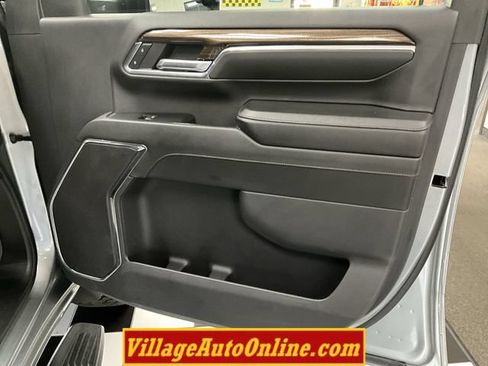 Used 2024 Chevrolet Silverado 2500 LT AWD/4WD image 32