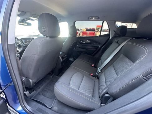 Used 2023 GMC Terrain SLE w/ Driver Convenience Package image 14