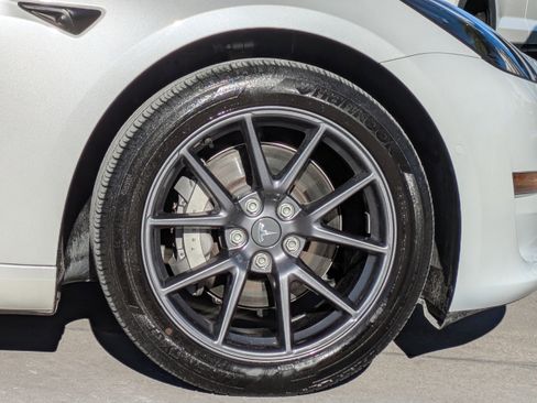 Used 2022 Tesla Model 3 Long Range image 11