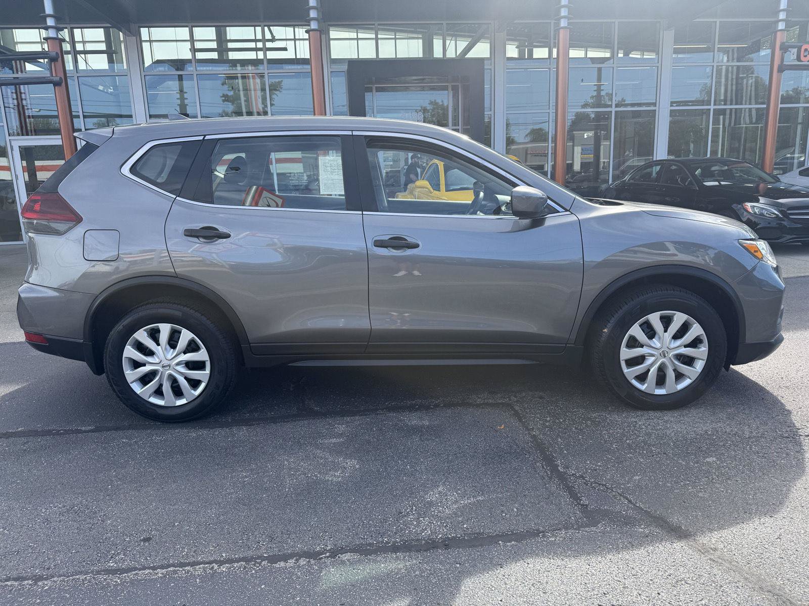 Used 2020 Nissan Rogue S AWD/4WD image 1
