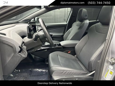 Used 2024 Volkswagen ID.4 Pro S image 18