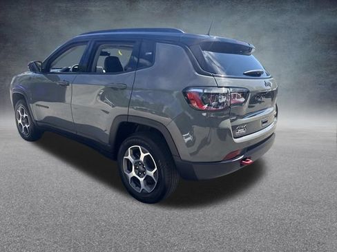 Used 2022 Jeep Compass Trailhawk AWD/4WD image 11
