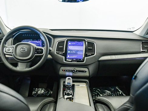 Certified 2023 Volvo XC90 T8 Ultimate w/ Protection Package Premier image 15