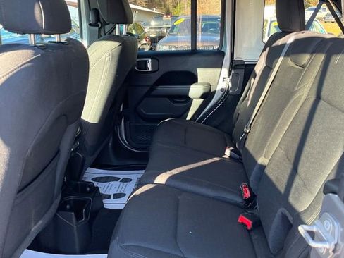 Used 2020 Jeep Wrangler Unlimited Sahara w/ Cold Weather Group image 20