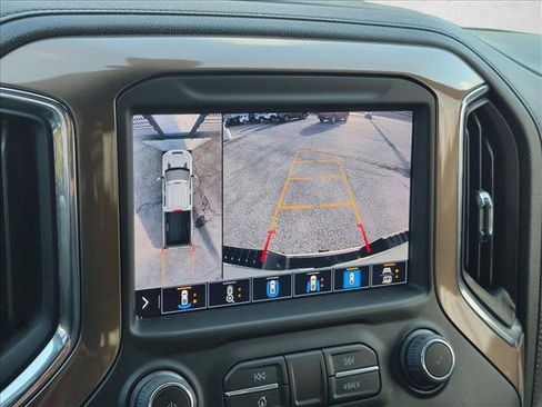 Used 2022 Chevrolet Silverado 2500 High Country w/ Technology Package AWD/4WD image 12